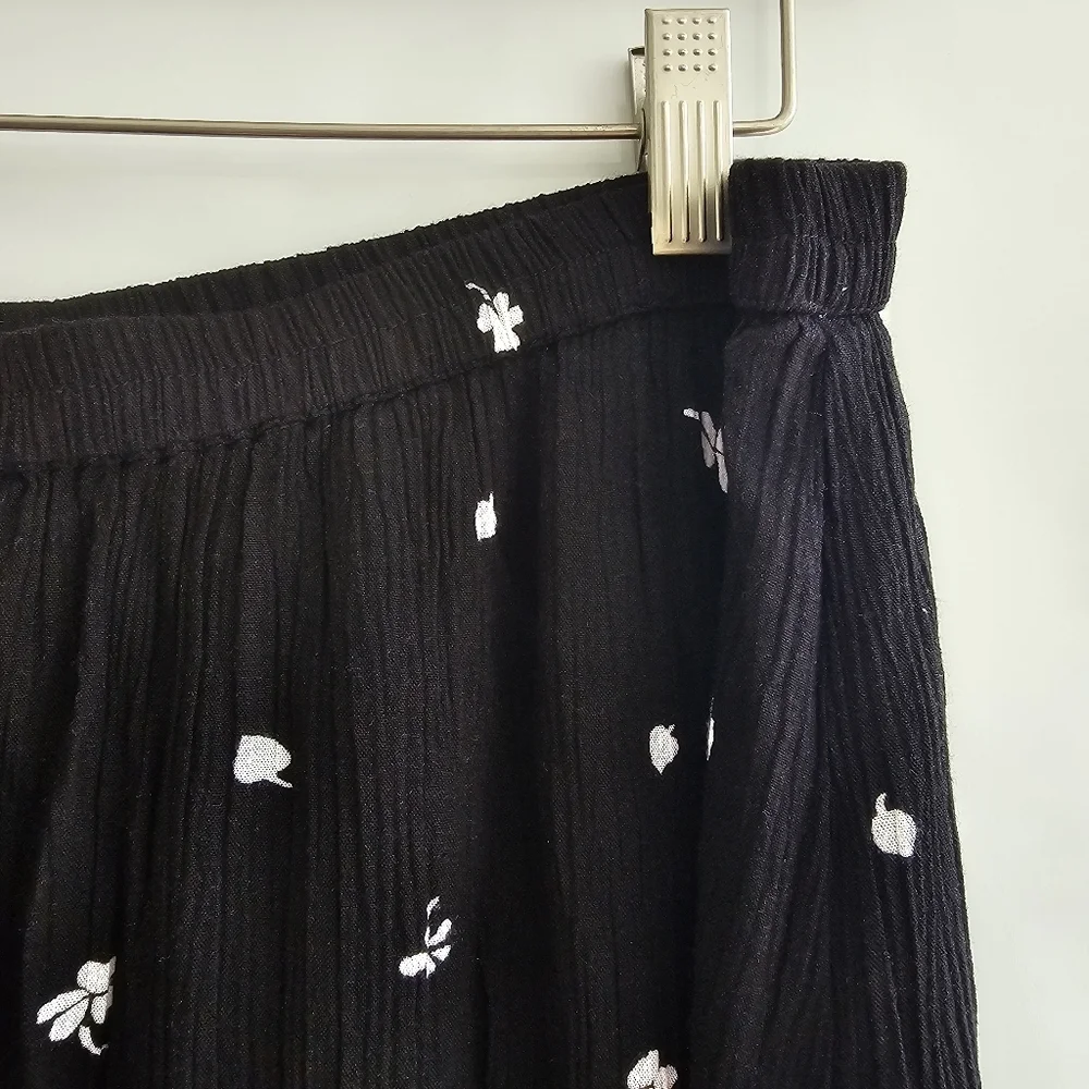 Cathy Daniels Vintage Crinkle Floral Print Maxi Skirt, Black and White, Size XL - Picture 3 of 11